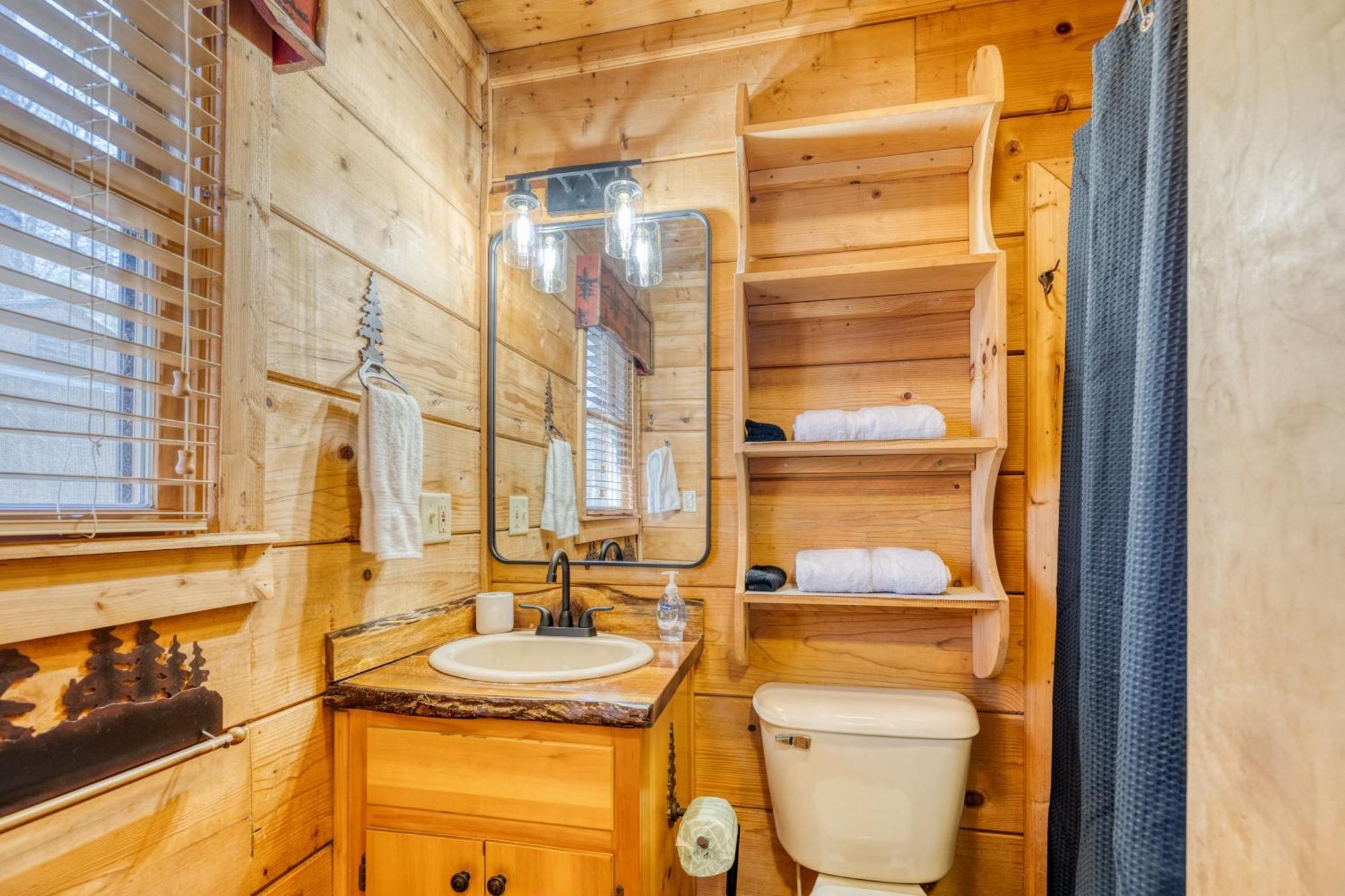 Secluded Sunrise Ridge-10 Min From Blue Ridge, King Beds, Hot Tub, 2 Porches, Fireplace Wood Burning, Mountain View, Cozy Kültér fotó
